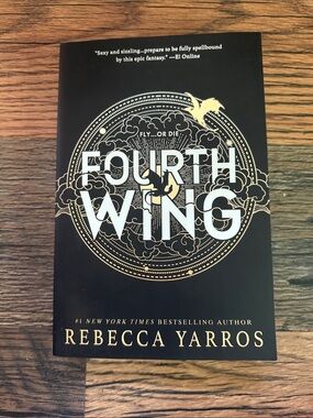 Fourth Wing Paperback - Black & Gold Back Cover